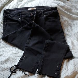 Levi's stretch tie ankle capris